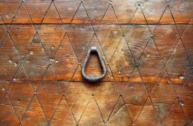 Eski kapı-ahşap kapı tokmağı