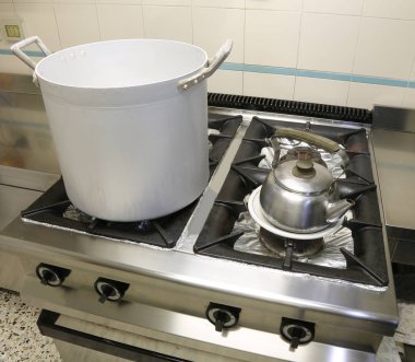 Endüstriyel büyük bir çaydanlık potu büyük alüminyum paslanmaz çelik mutfak ocağı