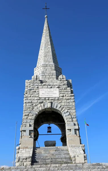 Military Ossuary Built Mountains Remember Dead First World War — Stock Photo, Image