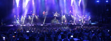 Verona, Vr, İtalya - 23 Eylül 2018: Live konser Antonello Venditti, Verona Arena ünlü İtalyan şarkıcı-söz yazarı