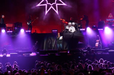 Verona, Vr, İtalya - 23 Eylül 2018: Arena canlı konser Antonello Venditti ünlü İtalyan şarkıcı-söz yazarı