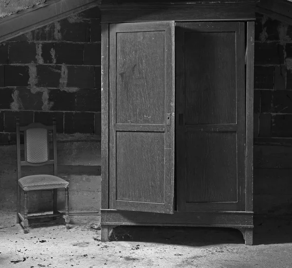 Very Old Scary Closet Dusty Attic Broken Chair Alongside Wtih — Stock Photo, Image