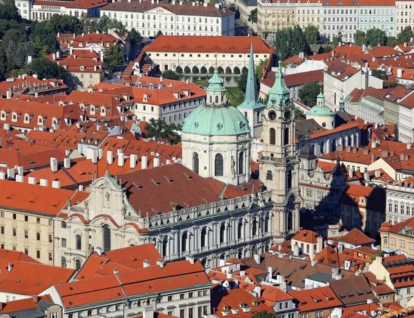 Iglesia San Nicolás Praga República Checa Europa Central Los Techos —  Fotos de Stock