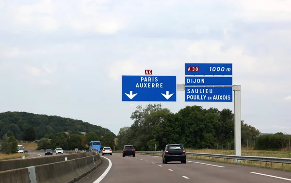 Nombreuses Enseignes Sur Autoroute France Indication Aller Paris Français Ville — Photo