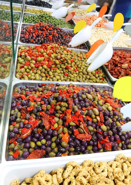 Food Stall Typical Mediterranean Areas Olives Peppers Tarallini — Stock Photo, Image