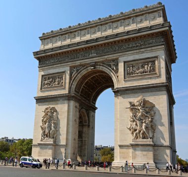 Zafer takı yıldız olarak da bilinir Fransızca dil Arc de Triomphe Paris en ünlü anıtlarından biri