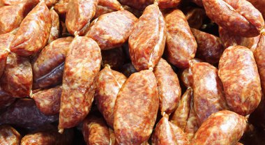 Salam kasaplık Satılık yaban domuzu et ile Toskana bölgesinin tipik bir İtalyan mutfağı yaptı.