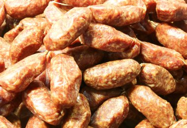 Toskana bölgesinin tipik bir İtalyan mutfağı yaban domuzu eti ile yapılan sosis