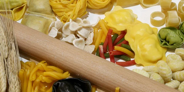 Fresh Italian Pasta Many Sizes Made Fresh Chicken Eggs — Stock Photo, Image