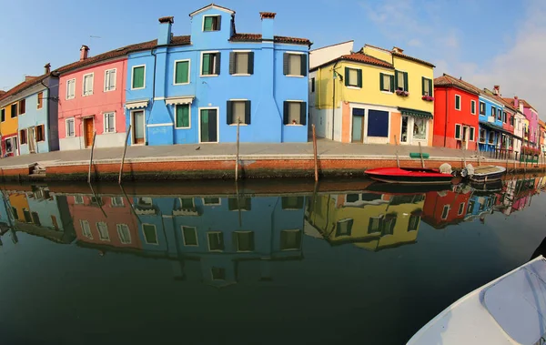 Maisons Colorées Dans Île Burano Près Venise Italie Par Lentille — Photo