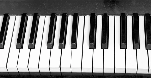 Klaviatur Eines Klaviers Mit Schwarzen Und Weißen Tasten — Stockfoto