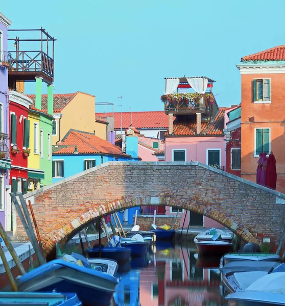 Gamla Bron Tegelstenar Burano Nära Venedig Italien Och Mer Färgade — Stockfoto