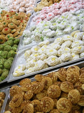 many italian biscuits for sale in the pastry shop