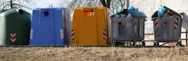 Serie Bidoni Della Spazzatura Raccolta Differenziata Rifiuti Solidi Urbani Della — Foto Stock