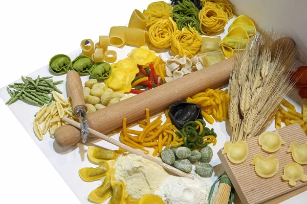 Vele Italiaanse Pasta Zoals Tortelli Zelfgemaakte Ravioli — Stockfoto