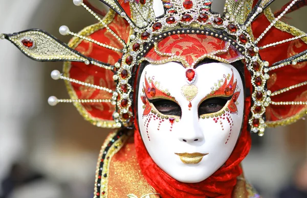 Venedig Italien Februar 2018 Maskierte Frau Mit Maske Beim Venezianischen — Stockfoto