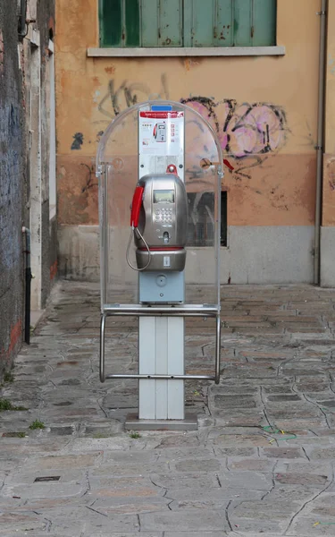 Venetië Italië Februari 2018 Oude Telefoon Vak Werken Met Penningen — Stockfoto