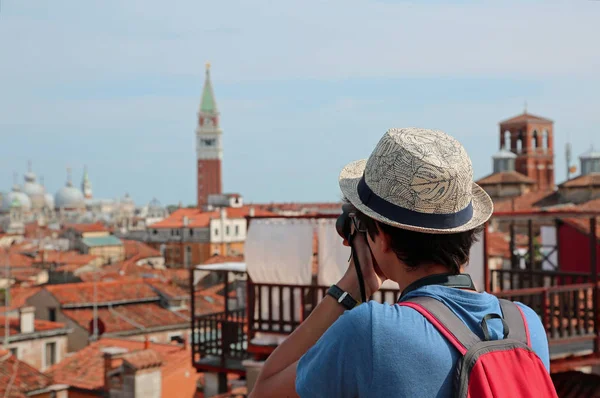 Young Boy Photographs Venice Bell Tower Saint Mark Italy — Stock Photo, Image
