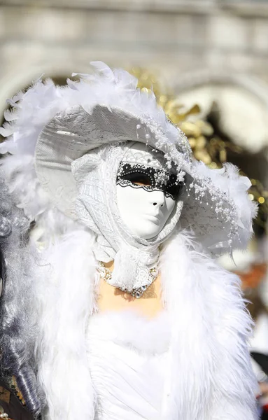 Venice Italy February 2018 Woman White Mask Venetian Carnival — Stock Photo, Image