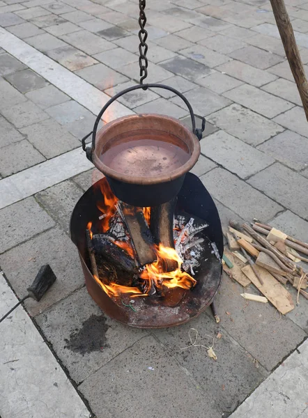 Bonfire Old Copper Cauldron Overflowing Boiling Water — Stock Photo, Image