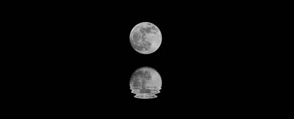 Silvery Big Full Moon Reflection Sea Water Midnight Black Sky — Stock Photo, Image