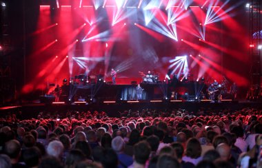 Verona, Vr, İtalya - 23 Eylül 2018: Live konser Antonello Venditti, Verona Arena bir İtalyan şarkıcı-söz yazarı ve müzisyen
