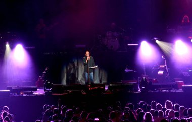 Verona, Vr, İtalya - 23 Eylül 2018: Live konser Antonello Venditti, Verona Arena bir İtalyan şarkıcı-söz yazarı ve müzisyen