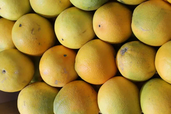 Bakgrund Många Ekologiska Apelsiner Till Salu Marknaden — Stockfoto