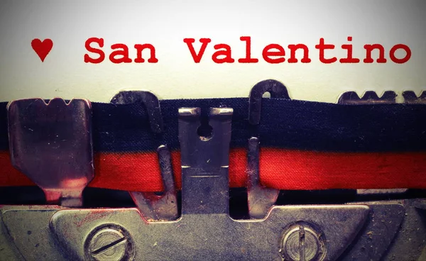 Text Skriftliga Skrivmaskin Saint Valentine Rött Bläck Med Vintage Tonad — Stockfoto