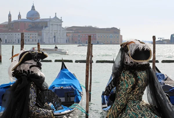 Pessoas Mascaradas Veneza Itália Igreja São Jorge Fundo — Fotografia de Stock