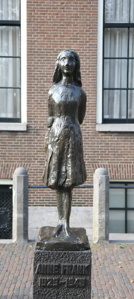 Amsterdam Pays Bas Août 2017 Statue Anne Frank Juive Qui — Photo