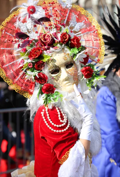 Venetië Italië Februari 2018 Gemaskerde Personen Tijdens Venetiaanse Carnaval Festival — Stockfoto