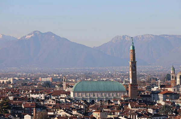 Emlékmű Vicenza Város Olaszországban Nevű Palladio Bazilika Summano Mount Háttér — Stock Fotó