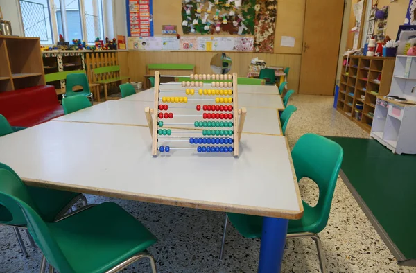 Binnen Een Klas Van Kleuterschool Een Oude Houten Abacus Met — Stockfoto