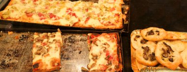 mozzarella chesse ve domates, İtalyan pizzacı pizza