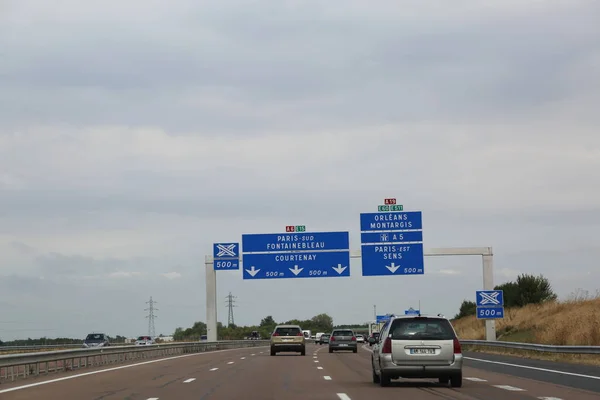 Franska motorvägen och den trafik signalen — Stockfoto