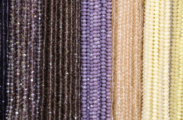 Bijoux fantaisie scintillants colliers à vendre — Photo