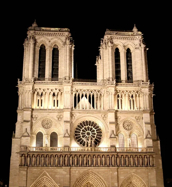 Yangından önce Paris'teki Notre Dame Katedrali'nin cephesi — Stok fotoğraf