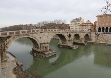 Antik Bidge Roma İtalya Ponte Sisto denir