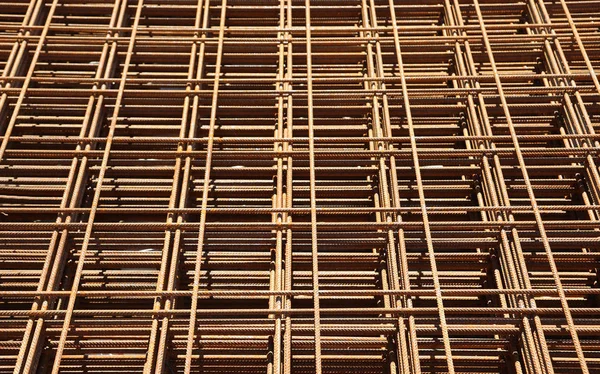 Rusty welded mesh  in the construction site — Stock Photo, Image