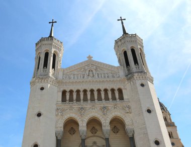 Lyon Fransa Notre Dame de Fourviere mermer cephe