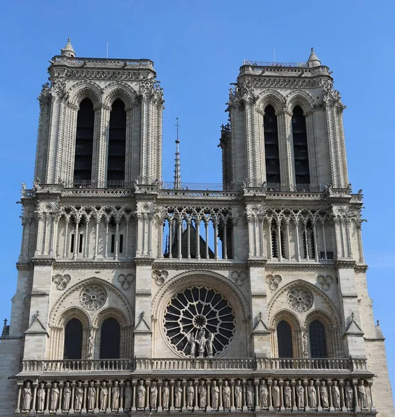 Notre Dame de Paris székesegyház Franciaországban napfény — Stock Fotó