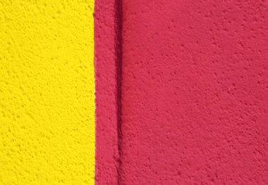 sarı ve kırmızı iki renk ile boyalı bir evin arka plan