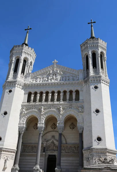 Kościół Notre Dame de Fourviere w Lyonie we Francji — Zdjęcie stockowe