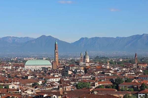 Panoramic Great wide of Vicenza City i norra Italien — Stockfoto