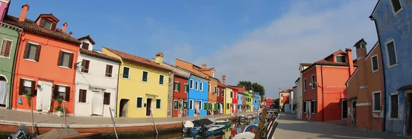 Ampia veduta dell'Isola di Burano vicino a Venezia in Italia — Foto Stock