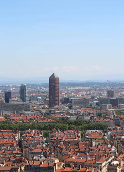 Lyon, franz - 16. august 2018: die stadt und die hohen hochhäuser ca. — Stockfoto