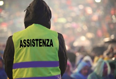 yüksek görünürlük ceket ve Assistan anlamına gelir metin ile çocuk