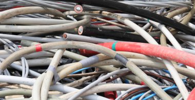 izolasyonlu kablolar veya teller