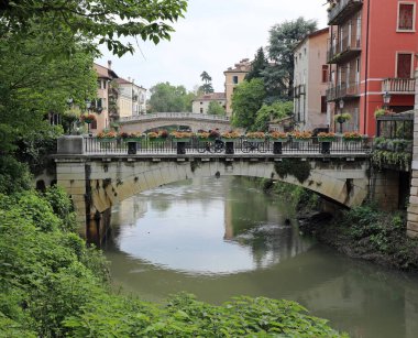 Retrone Nehri üzerinde İtalya Vicenza City ünlü köprüler